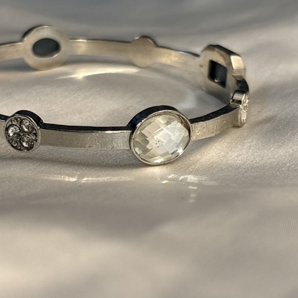 Very Sparkly Bangle Silver Tone Clear Stone Bracelet Bling Glam Stackable Estate - Picture 2 of 16